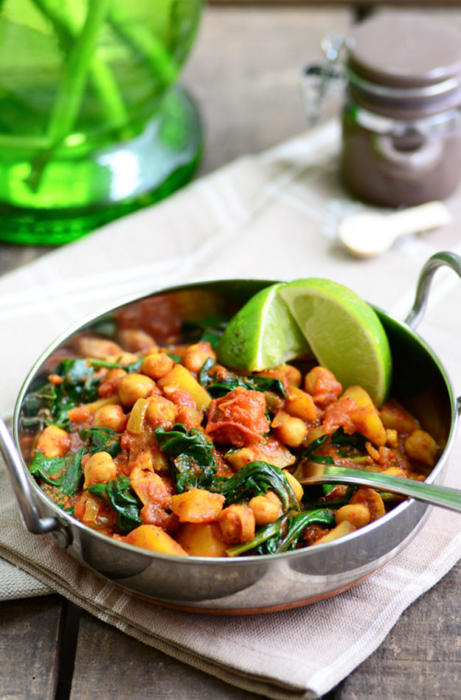 Chickpea and Spinach Curry recipe