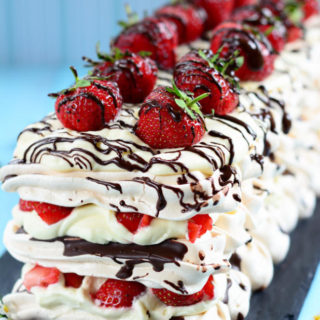 Strawberry-and-Chocolate-Meringue1