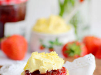 SCones with jam and cream 2