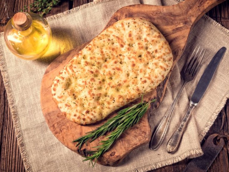 Focaccia-ligurisch-rosmarin