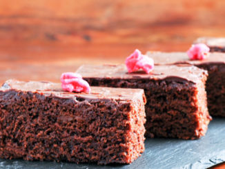 chocolate-and-apple-cake