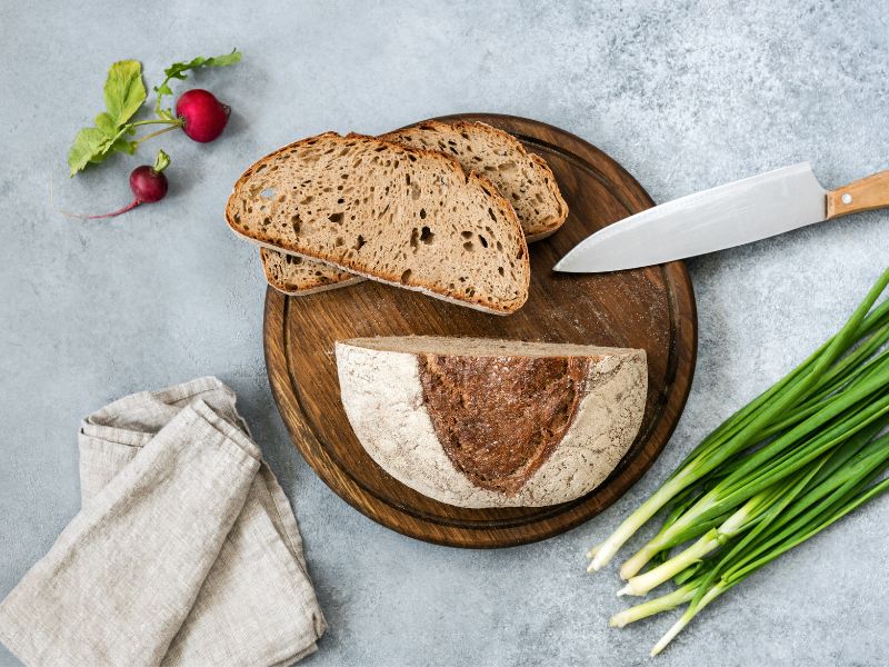 cutting-bread