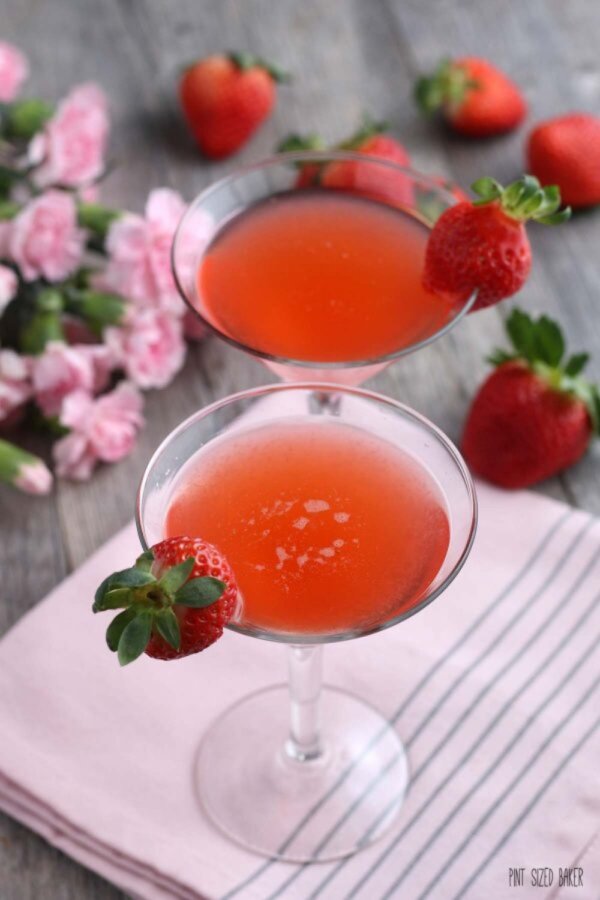 erdbeerlimes sommer cocktail rezept