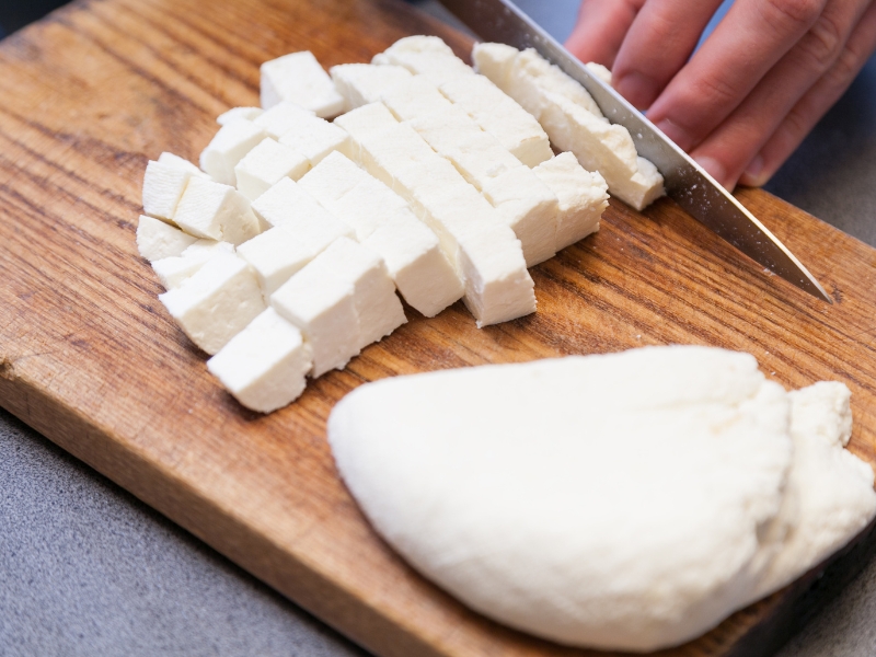 fresh-paneer-cut