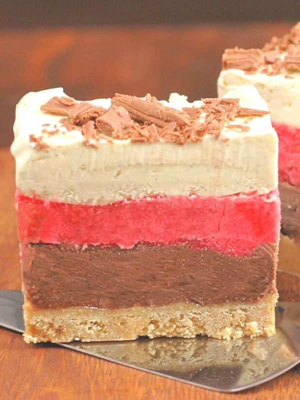 Layer Ice Cream Cake: choc, raspberry & vanilla