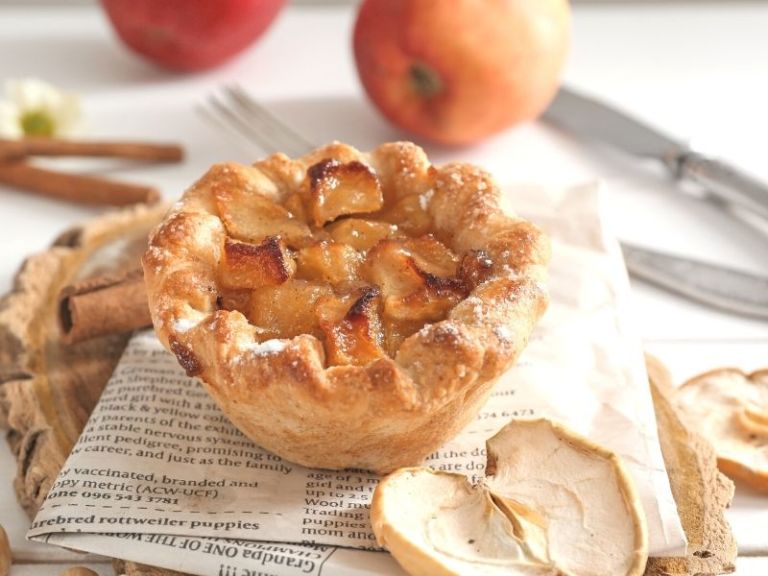 Mini Apple Pies with shortcrust