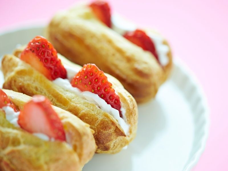 strawberry-eclair